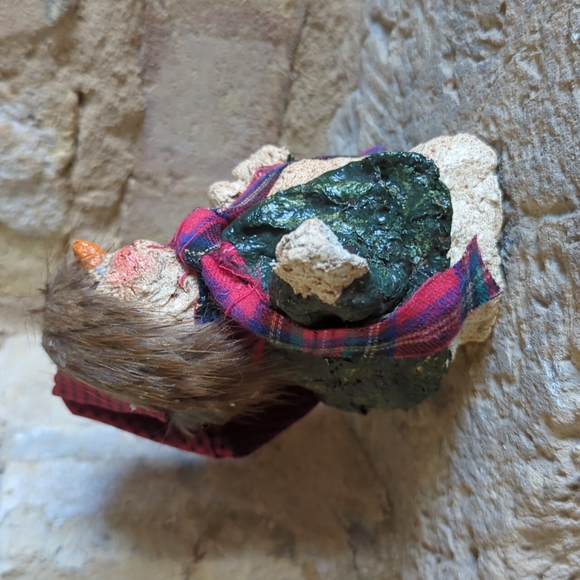 Primitive Artist-Made Folk Art Snowman - Picture 4 of 9